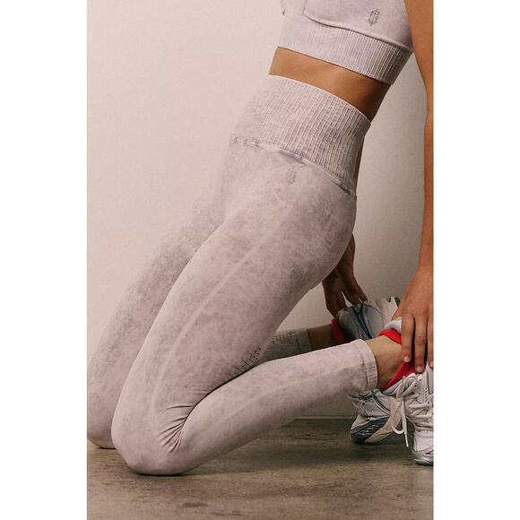 Free People Good Karma Ice Gray High-Rise 7/8 Length Athletic Leggings Size M - Picture 1 of 10